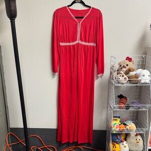 Vintage Red Long Sleeve Women's Nightgown